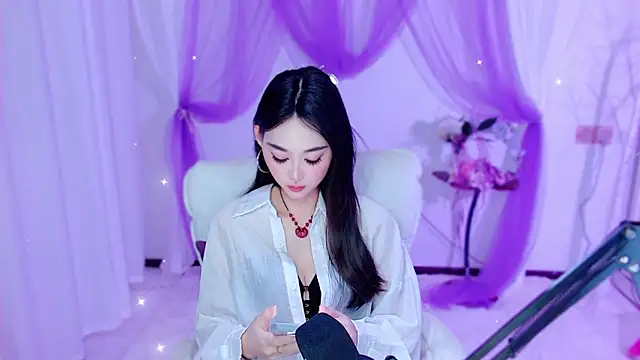Tili Lucky online show from 05.17.26