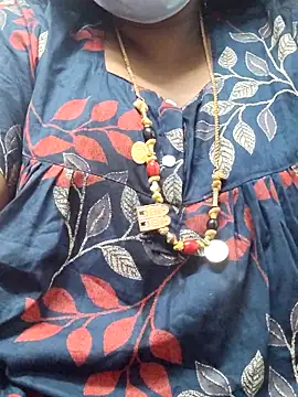 Snapshot of tamilkavitha123 chatting on 05.08.26 tamilkavitha123 online show from 05.08.26