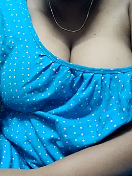 Snapshot of tamilkavitha123 chatting on 05.13.26 tamilkavitha123 online show from 05.13.26