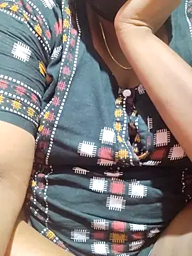Snapshot of tamilkavitha123 chatting on 05.22.26 tamilkavitha123 online show from 05.22.26