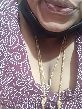 Snapshot of tamilkavitha123 chatting on 06.17.26 tamilkavitha123 online show from 06.17.26
