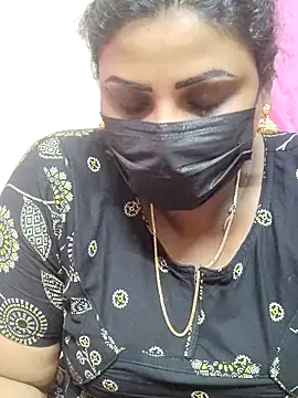 Snapshot of tamilkavitha123 chatting on 07.19.26 tamilkavitha123 online show from 07.19.26
