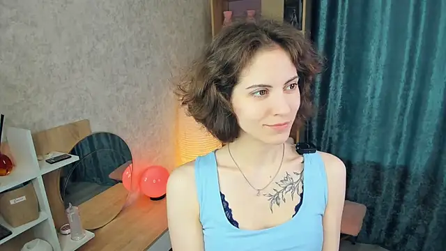 Snapshot of Kimasichka chatting on 06.25.26 Kimasichka online show from 06.25.26