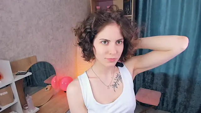 Snapshot of Kimasichka chatting on 06.26.26 Kimasichka online show from 06.26.26