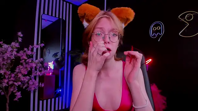 FoxxyyPolly online show from 06.24.26