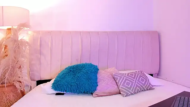 ivyjones   online show from 06.18.26