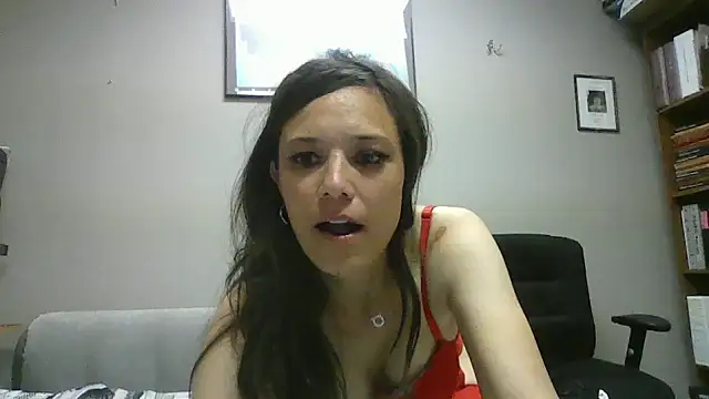 Snapshot of NaiomiXiang11 chatting on 05.14.26 NaiomiXiang11 online show from 05.14.26