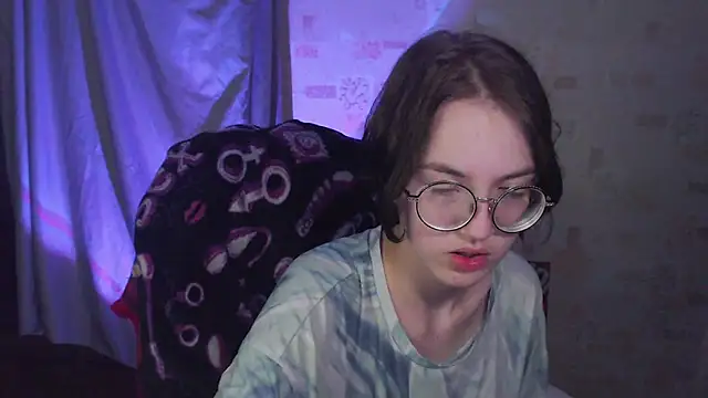 Alessa Kiss online show from 06.05.26
