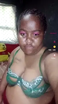 Snapshot of ChubbyMidgetxxx19 chatting on 08.05.26 ChubbyMidgetxxx19 online show from 08.05.26