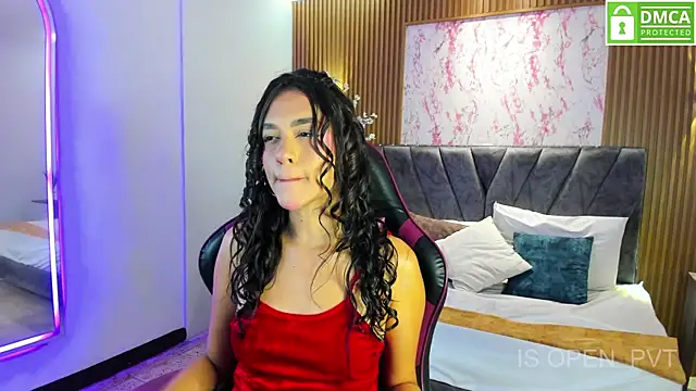 Snapshot of Aisha_Vex chatting on 06.19.26 Aisha Vex online show from 06.19.26