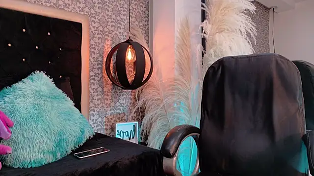KarolFoxxi   online show from 06.20.26