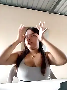 Daniela-Peruana online show from 05.23.26