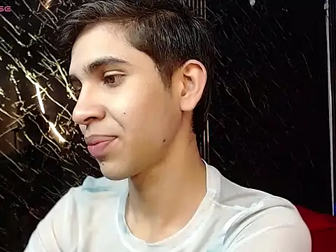 Snapshot of joshua_saenz_ chatting on 06.01.26 joshua saenz online show from 06.01.26
