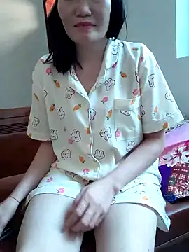Snapshot of -Trici- chatting on 06.11.26 -Trici- online show from 06.11.26