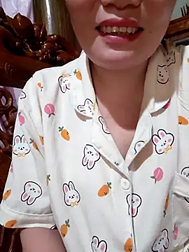 Snapshot of -Trici- chatting on 06.30.26 -Trici- online show from 06.30.26