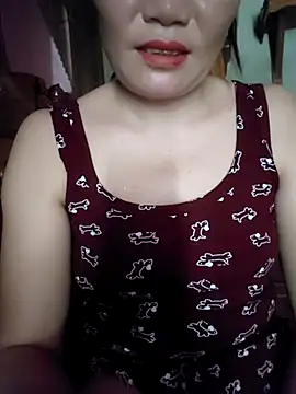 Snapshot of -Trici- chatting on 07.16.26 -Trici- online show from 07.16.26