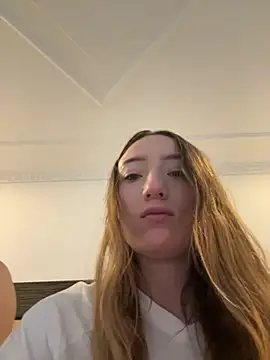 Snapshot of Valery_Salmons chatting on 06.27.26 Valery Salmons online show from 06.27.26