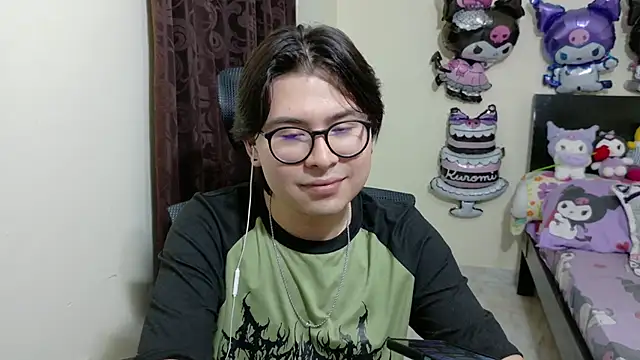 Snapshot of kuromi_boy chatting on 06.10.26 kuromi boy online show from 06.10.26