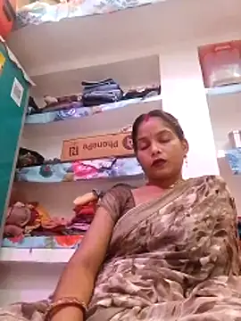 Snapshot of CHANDNi_700 chatting on 06.10.26 CHANDNi 700 online show from 06.10.26