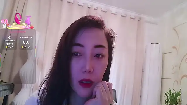 Snapshot of summer-A2 chatting on 05.11.26 summer-A2 online show from 05.11.26