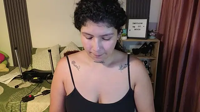 LadyVelvett online show from 05.14.26
