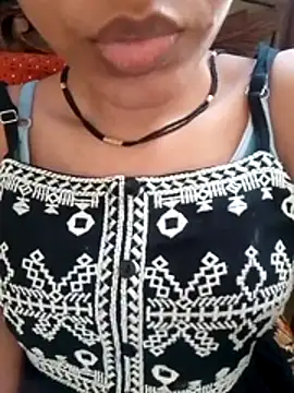 Snapshot of ayanloveannu chatting on 06.27.26 ayanloveannu online show from 06.27.26