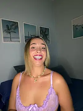space couple online show from 08.04.26