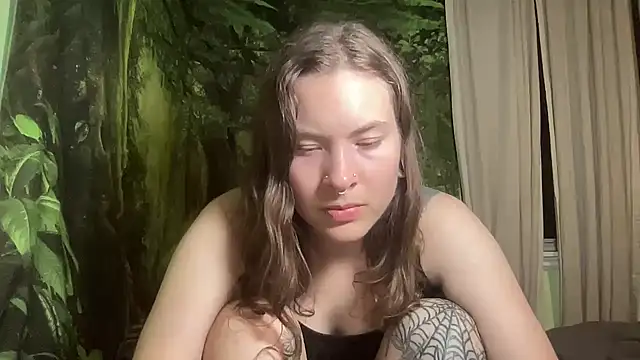 mo0ngoddess online show from 10.27.25