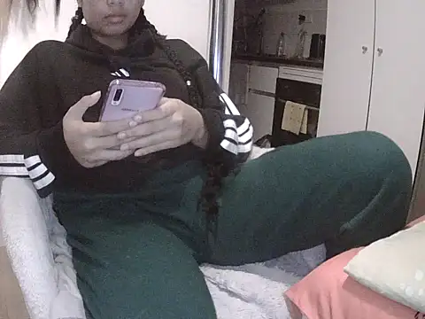 Snapshot of Aurora_Esmeralda1281 chatting on 05.29.26 Aurora Esmeralda1281 online show from 05.29.26