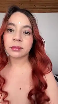 Snapshot of julieta_velvet chatting on 05.16.26 julieta velvet online show from 05.16.26