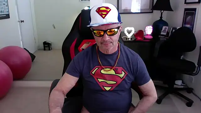 Snapshot of hotdadbod chatting on 02.24.25 hotdadbod online show from 02.24.25