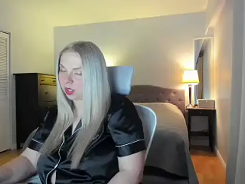 Laviora online show from 06.18.26
