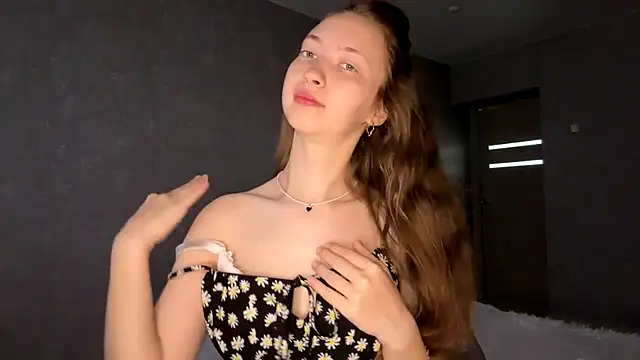 Snapshot of Emily_Mur_ chatting on 07.06.26 Emily Mur online show from 07.06.26