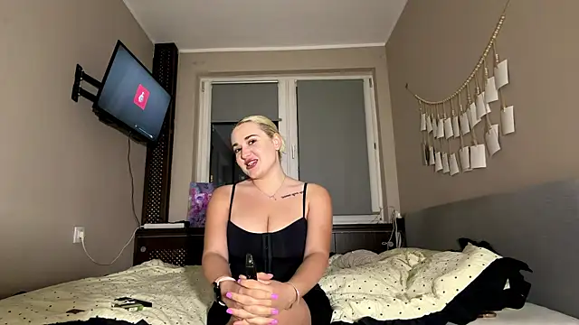 Snapshot of SidneySe chatting on 05.12.26 SidneySe online show from 05.12.26