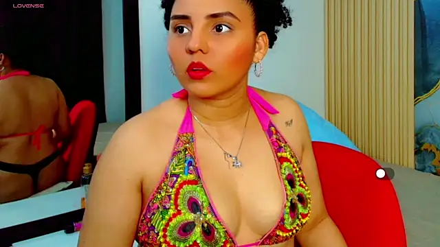 Snapshot of Sol__Latina chatting on 06.12.26 Sol Latina online show from 06.12.26