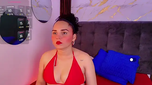 Snapshot of Sol__Latina chatting on 06.23.26 Sol Latina online show from 06.23.26