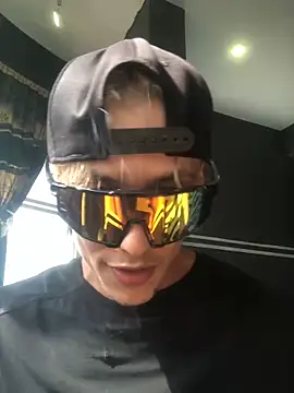 maxwell crazy1 online show from 05.14.26