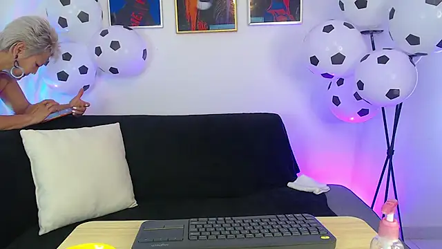 Jacky Smith1 online show from 07.02.26