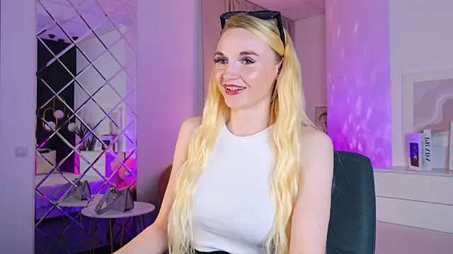 Mila  Lux online show from 05.29.26