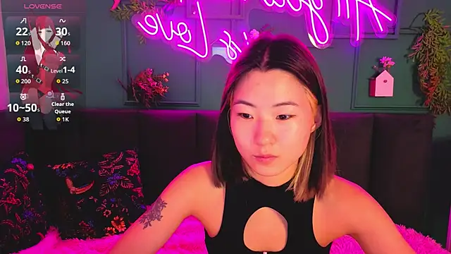 Runi Asian online show from 07.18.26