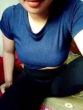 Snapshot of Mirra-a chatting on 05.27.26 Mirra-a online show from 05.27.26
