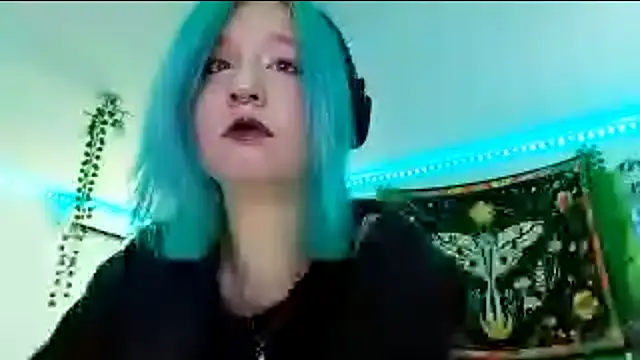 Snapshot of HunXena chatting on 07.17.26 HunXena online show from 07.17.26