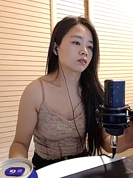 Snapshot of yueyue_99 chatting on 05.23.26 yueyue 99 online show from 05.23.26