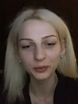 Snapshot of ElsaSnowxox chatting on 05.23.26 ElsaSnowxox online show from 05.23.26