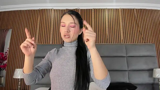 SophiieCalloway1 online show from 07.09.26