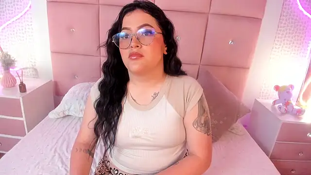 EMILYCARTERMD online show from 06.06.26