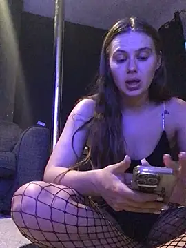 Snapshot of stonettequeenn chatting on 05.15.26 stonettequeenn online show from 05.15.26