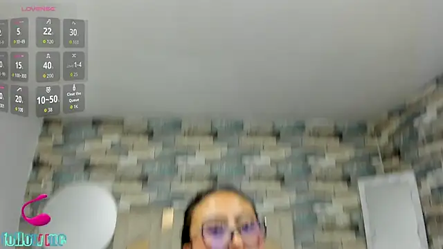 Snapshot of Amhira_Tay chatting on 06.25.26 Amhira Tay online show from 06.25.26
