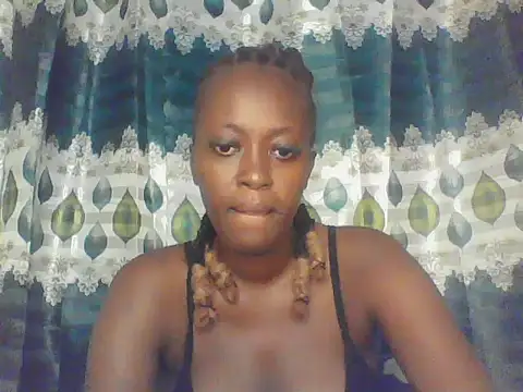 Snapshot of Beutymelani chatting on 05.16.26 Beutymelani online show from 05.16.26