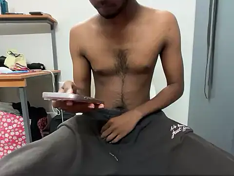 male18in online show from 06.07.26